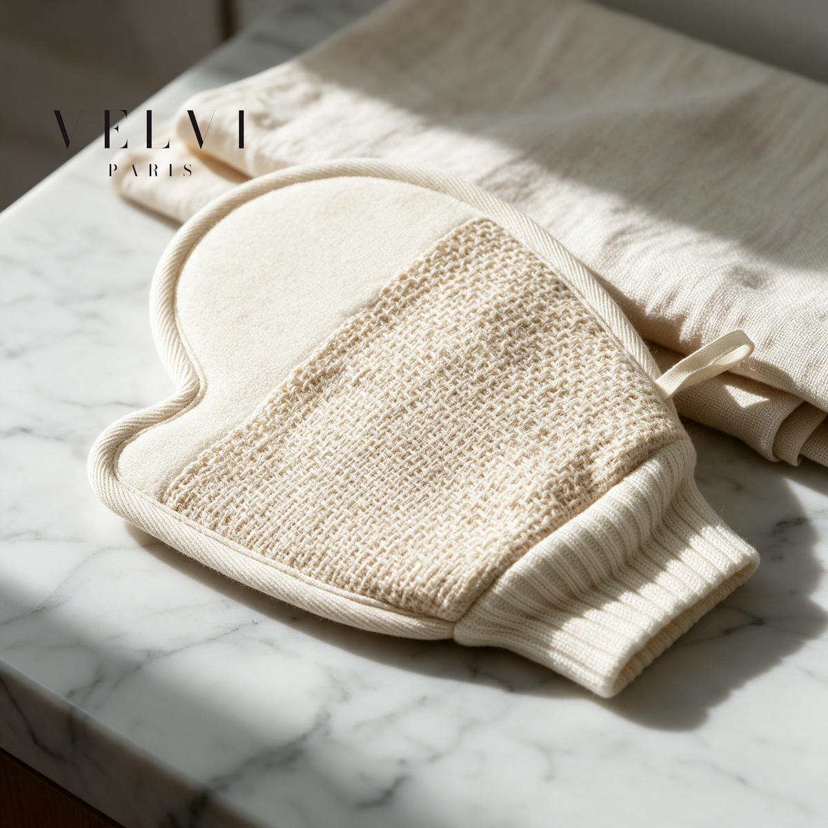 Le gant exfoliant deux faces VELVI PARIS